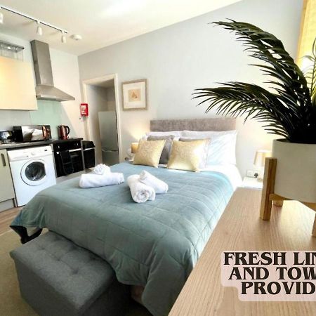 Cute And Cosy Studio In A Fantastic Location! Bishops Stortford Leilighet Bishop's Stortford Eksteriør bilde